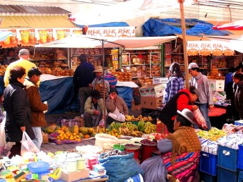 Peruvian Fruit Market
